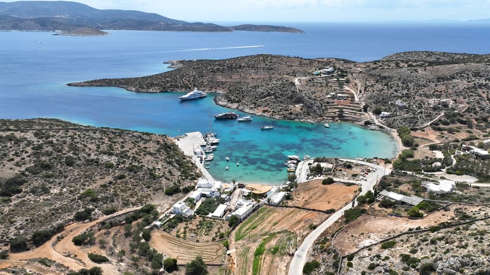 Kato Koufonisi & Schinoussa from Paros | Private 8-hour yacht experience 
