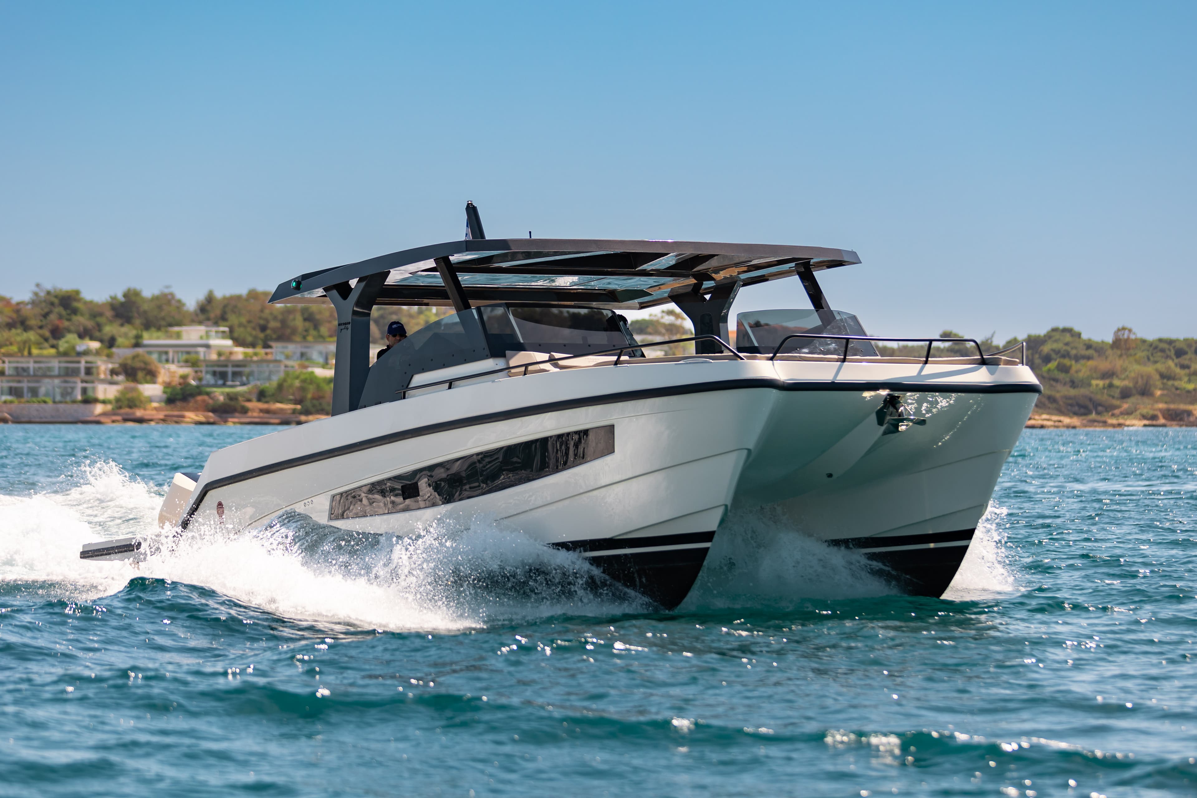 Tesoro T41 Cat Inboard (Athens)
