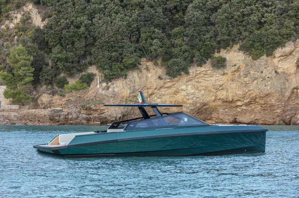43 Wally - Azure 3.jpg