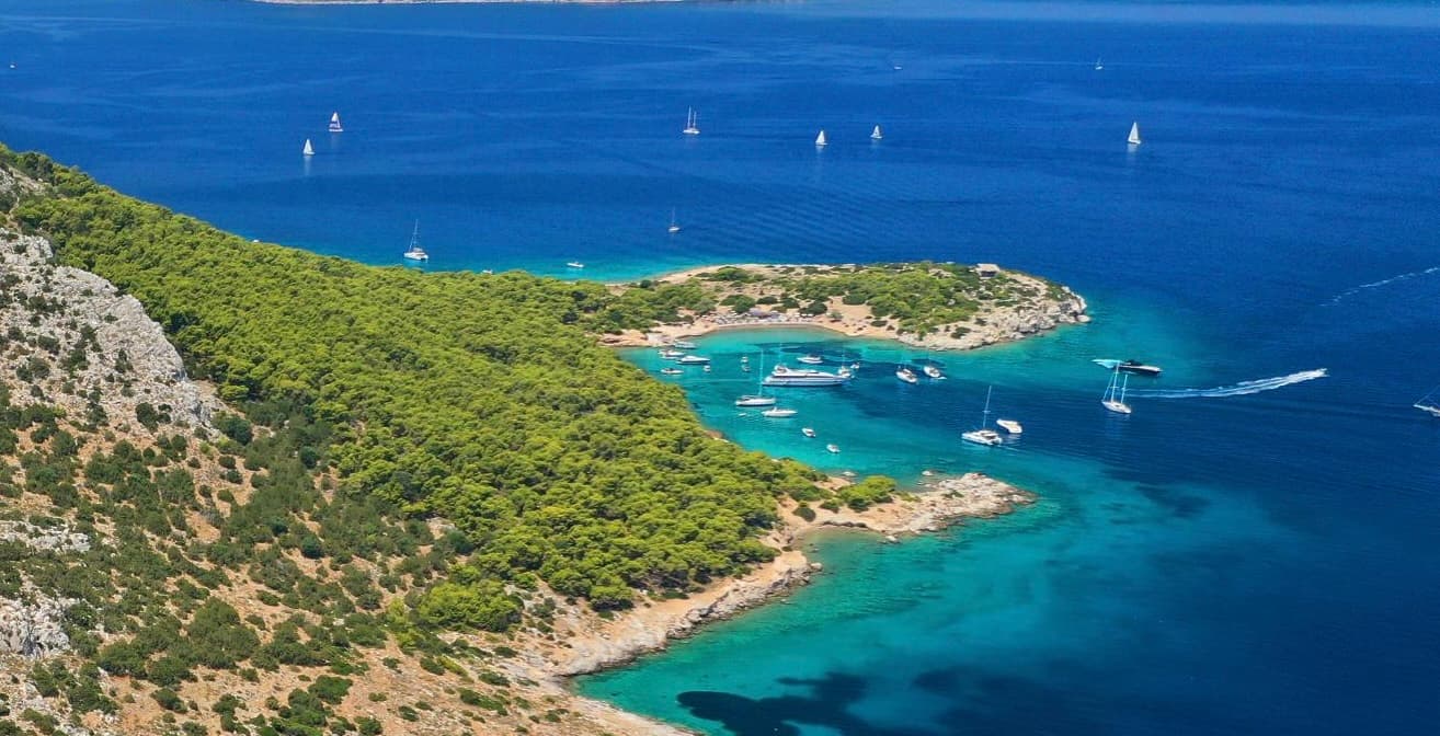 Aegina to Moni & Agkistri | 8h Yacht Experience with 83 Tecnomar Velvet