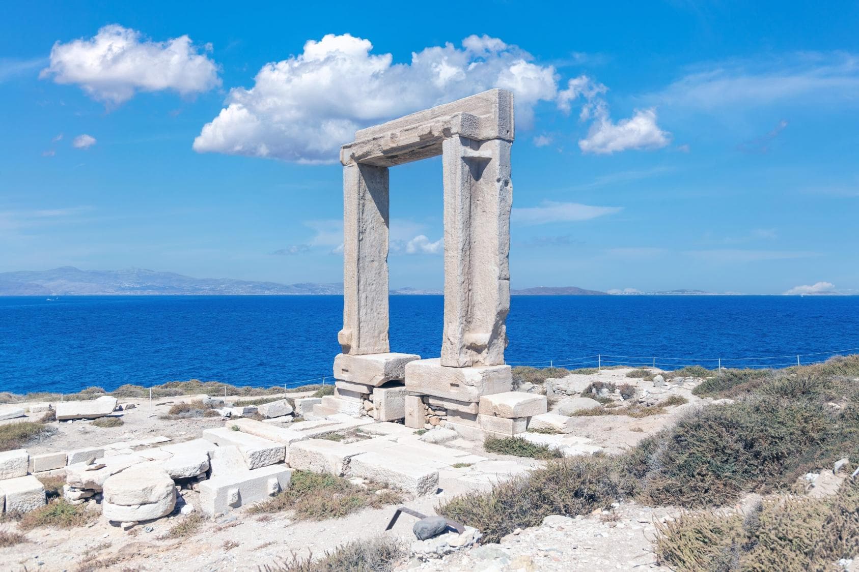 Naxos Portara.jpg