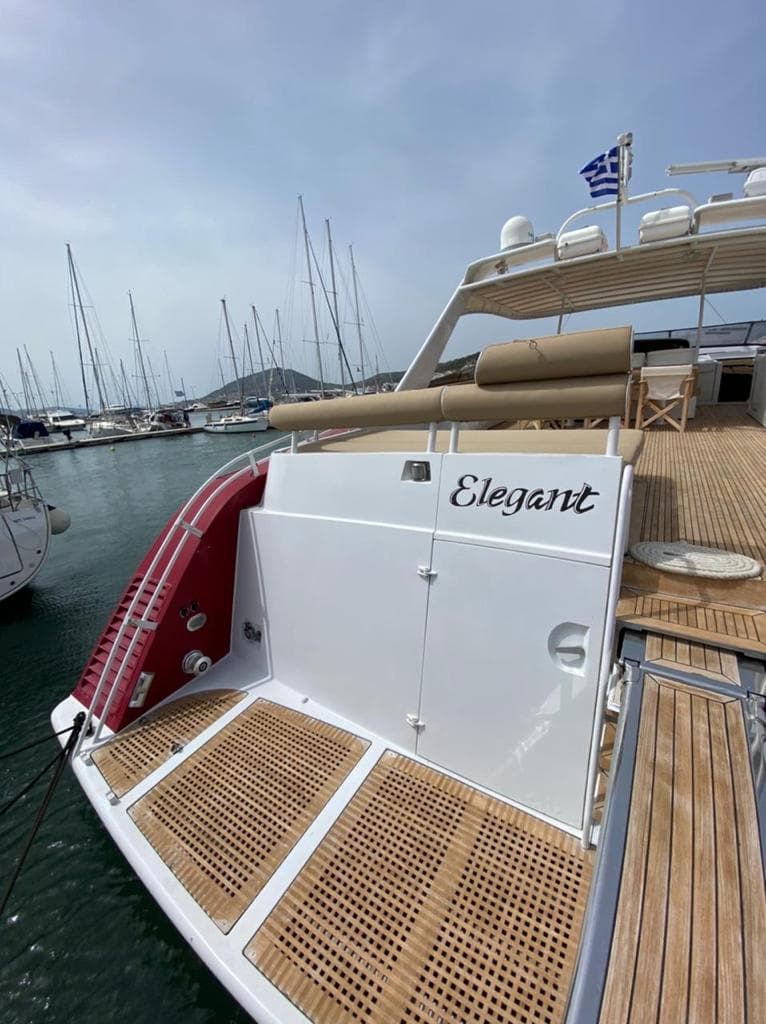 80 Palmer Johnson - ELEGANT 27.jpg